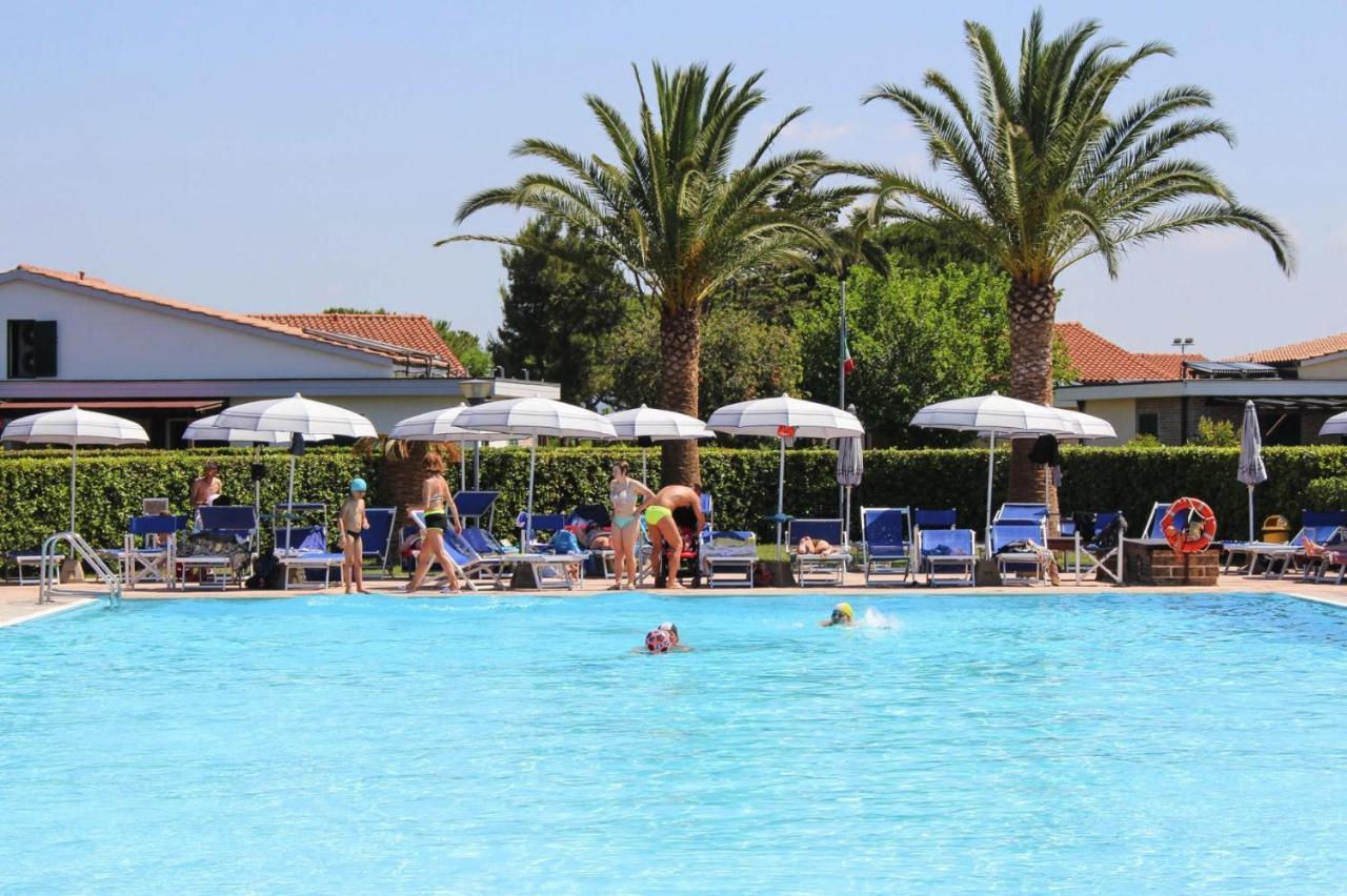 Apartment In Cecina Mare With Outdoor Pool Marina di Cecina Extérieur photo