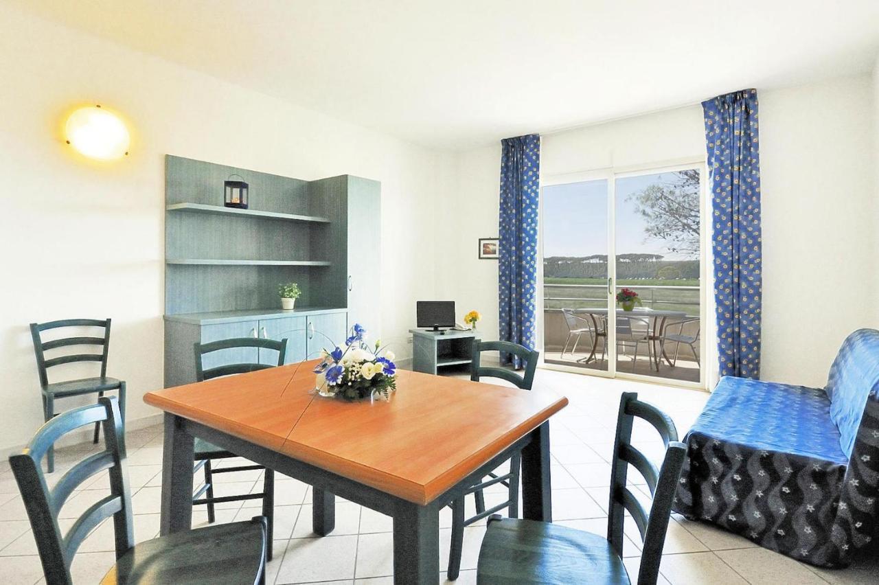 Apartment In Cecina Mare With Outdoor Pool Marina di Cecina Extérieur photo