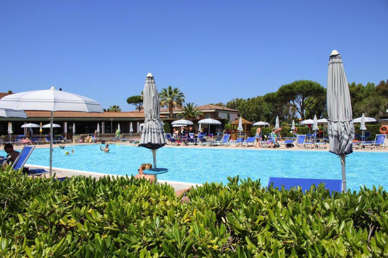 Apartment In Cecina Mare With Outdoor Pool Marina di Cecina Extérieur photo